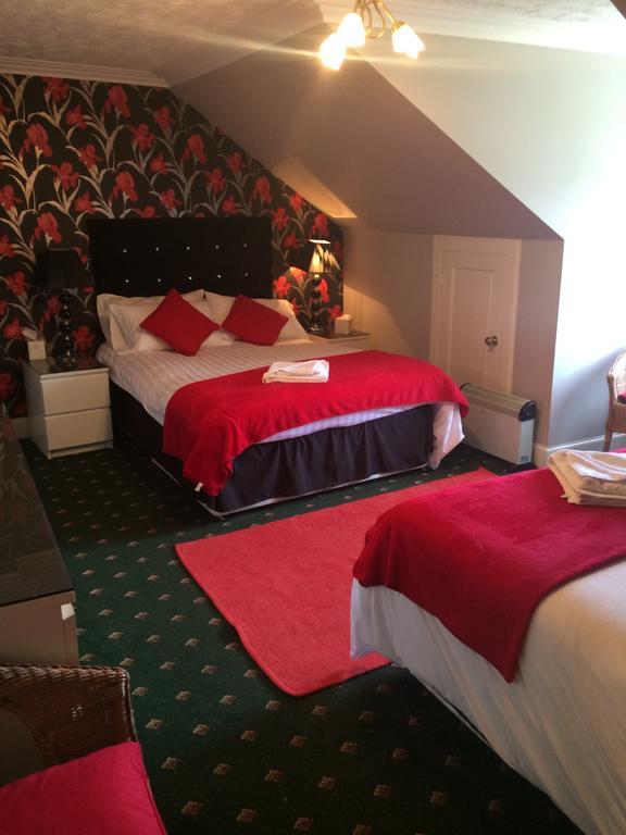 Broom Lodge Largs Room photo